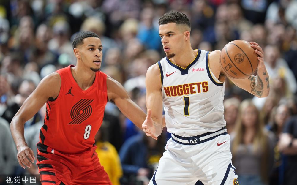 现出浓厚兴 现出浓厚兴